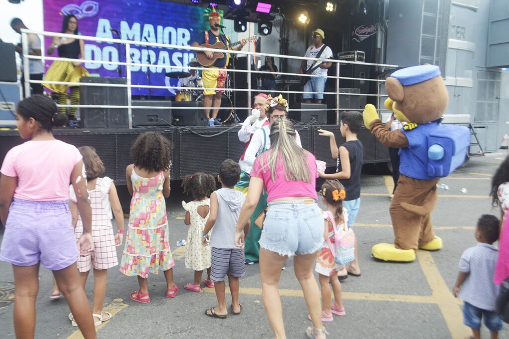 Banda Companhia da Alegria agita a criançada no Micareta Kids