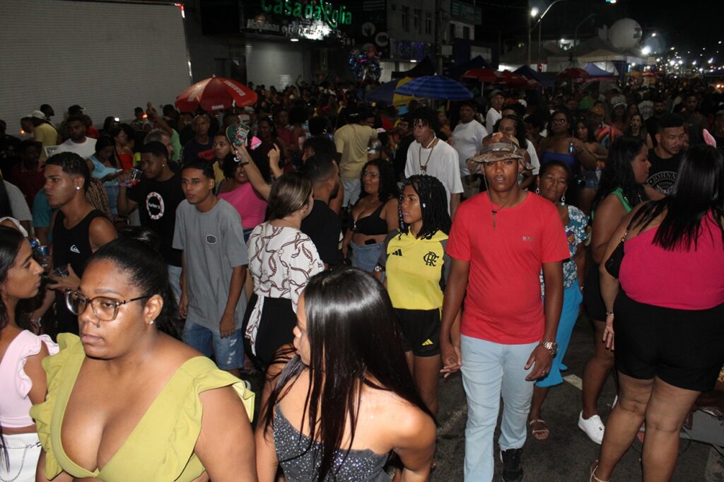 Trio, atrações e alegria são fontes que movem foliões no Circuito