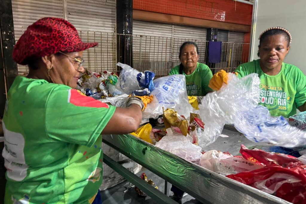 Micareta é oportunidade de renda para catadores de materiais recicláveis