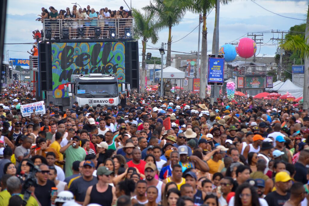 PRIMEIRO DIA DA MICARETA DE FEIRA – Confira fotos aqui: