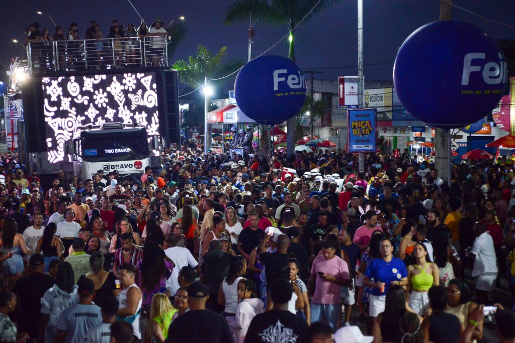 SEGUNDO DIA DA MICARETA DE FEIRA – Confira fotos aqui:
